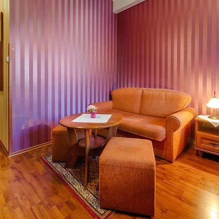 Hotel Tevel Sladkovicovo Bagian luar foto