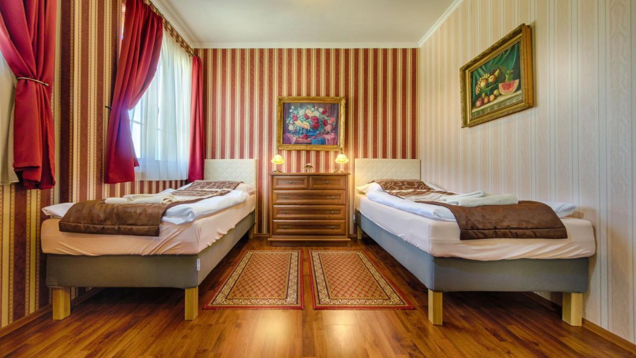 Hotel Tevel Sladkovicovo Bagian luar foto