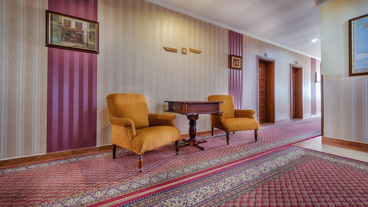 Hotel Tevel Sladkovicovo Bagian luar foto
