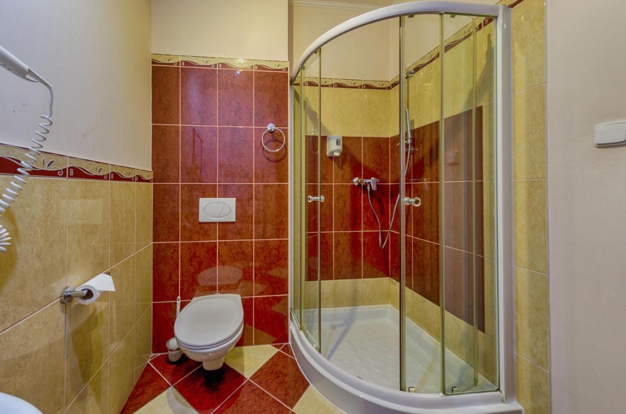 Hotel Tevel Sladkovicovo Bagian luar foto