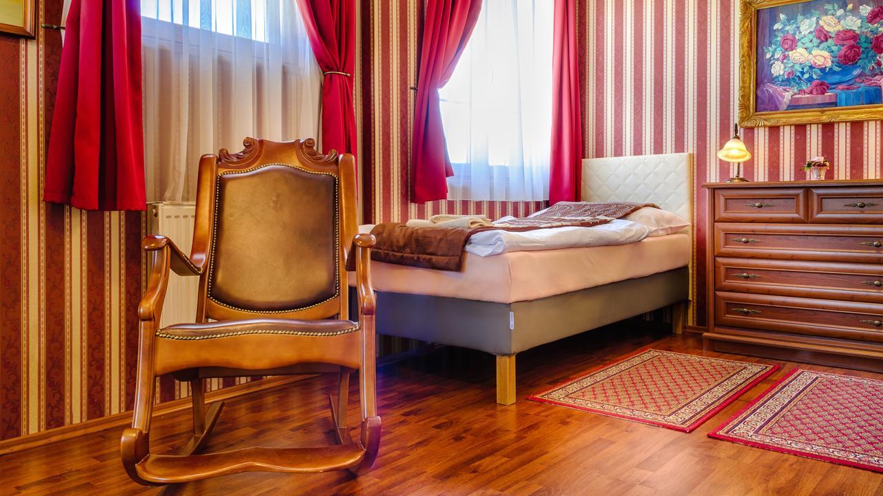 Hotel Tevel Sladkovicovo Bagian luar foto
